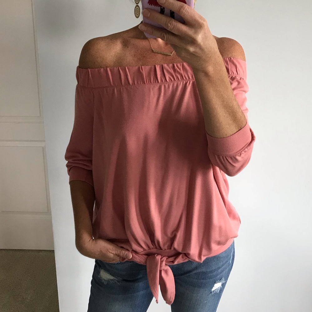 ♥️1 LARGE♥️Off the Shoulder Tie Front Top - Picture 6 of 8